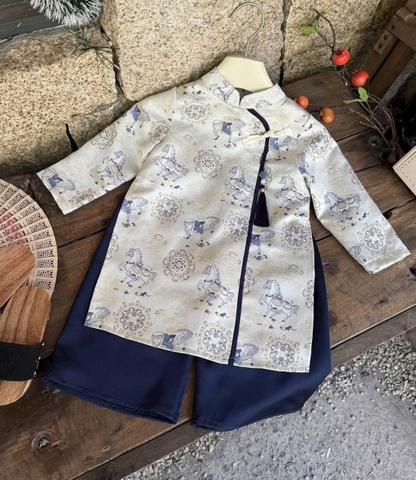 BT802-Bộ áo dài Thanh Mã cho bé tặng kèm ngọc bội