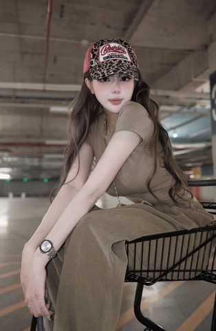 SET482-Set bộ chữ thêu BAD tăm nhung màu nâu quần bom