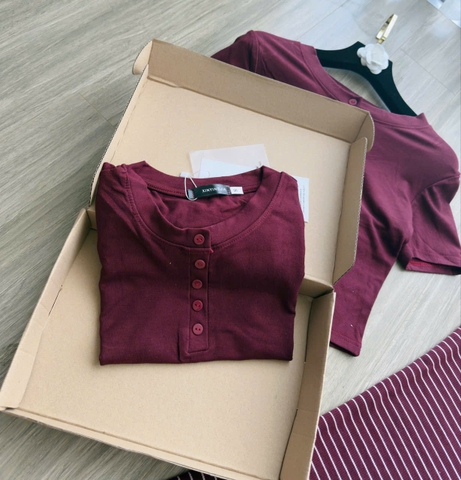 Set710- Set áo zip đỏ  mix CV đuôi cá kẻ ngang