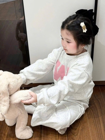 [Max 39kg] Bt725- Bộ nỉ mèo hồng quần suông bé gái màu ghi