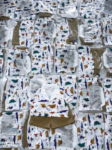 BT460- bộ áo sơ trang mi khủng long quần kaki màu be