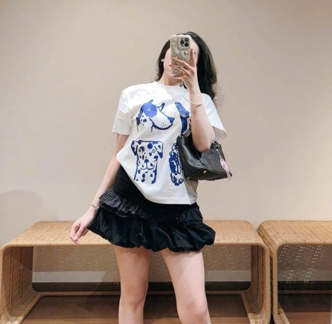 A331- Áo thun trắng dáng suông in hình cún xanh