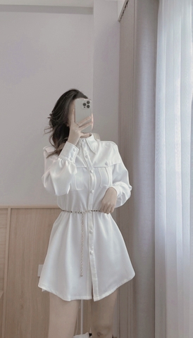 Áo sơ mi trắng dáng suông cúc ngọc vạt bầu