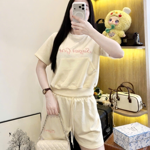 Set863- Set cộc tay màu be thêu chữ nổi hồng vải coton mềm