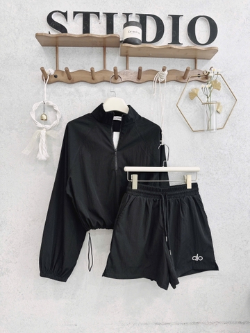 SET735-Bộ gió thể thao áo kéo khoá phối quần short 2 màu đen trắng