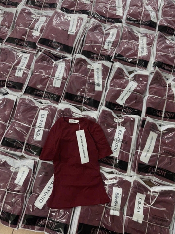 A178-Áo thun díp đỏ kín cổ màu đỏ đô