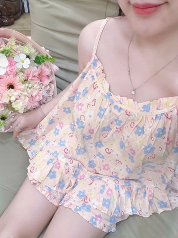 SET1007- Set áo 2 dây phối quần cộc hoa trắng