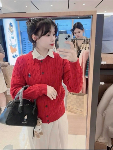 A356-Áo len đỏ cadigan thừng thêu gấu