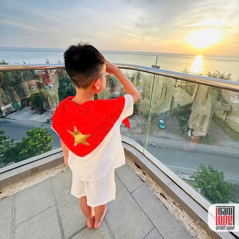 Khăn quàng đỏ sao vàng