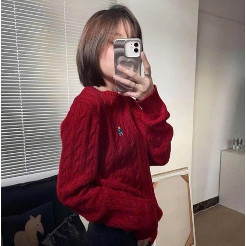 A368- Áo len thừng wHou màu đỏ cổ tròn tag Thêu