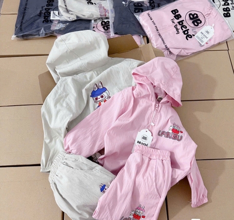 Bn174-Bộ gió thu đông bé gái LABUBU có mũ VNXK