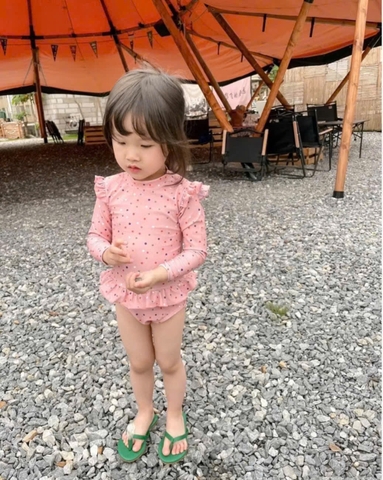 CB318- Combo 2 bộ bơi bé gái liền mảnh tài tay tông hồng