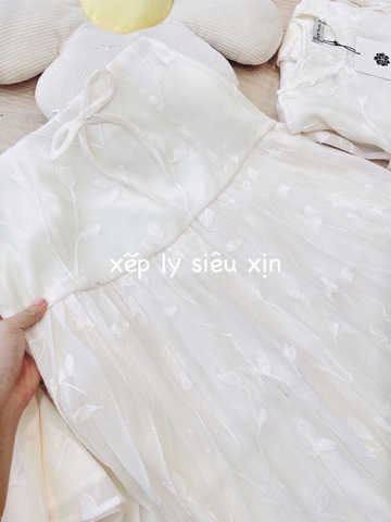 set353- Set áo tơ hoa thêu nổi phối chân váy dập ly dáng dài sang chảnh