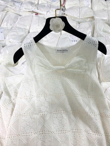 Set686- Set ren 2 lớp CV xếp ly màu trắng có lót quần