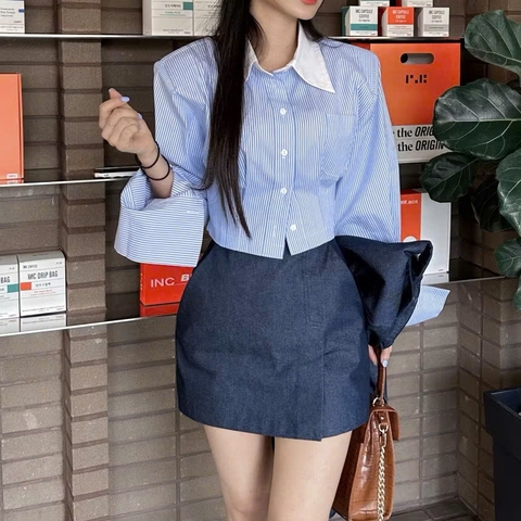 A254-Áó sơ mi kẻ xanh phối cổ túi ngực ly eo dáng lỡ