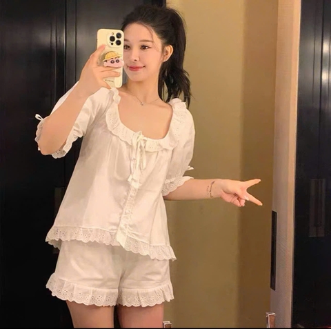 SET558- BỘ NGỦ  BÈO REN màu trắng cúc ngọc dang cộc
