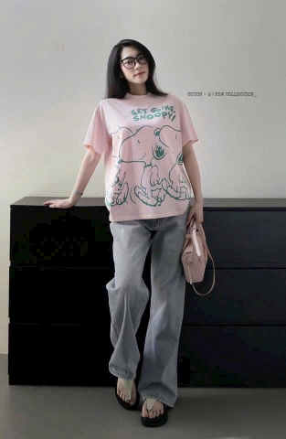 A578-Áo thun suông hồng in Snopy xanh đủ tem