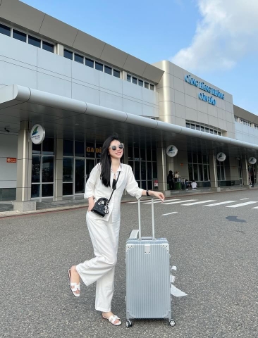 Set đũi tằm trắng có lót quần