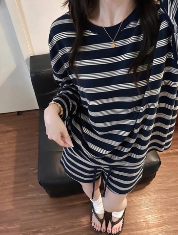 Set1056- Set áo thun kẻ đen dài phối quần cộc