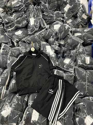 Set709- Set thể thao Đát đen áo khoá phối quần suông