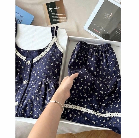 SET955-Set mặc nhà áo 2 dây hoa nhí phối quần cộc viền ren có sẵn đệm ngực