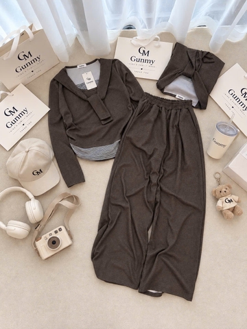 Set1061- Set áo díp lông thỏ cổ khăn phối quần suông nâu