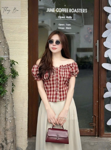 Set717-Set áo kẻ đỏ trễ vai phối quần ống suông