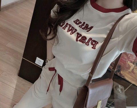 SET487-Set áo thun bo gấu phối quần ống suông rộng be