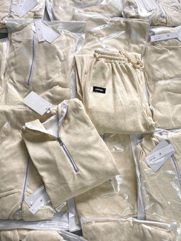 SET807-Bộ nỉ tăm áo khoá kéo phối quần ống suông màu be