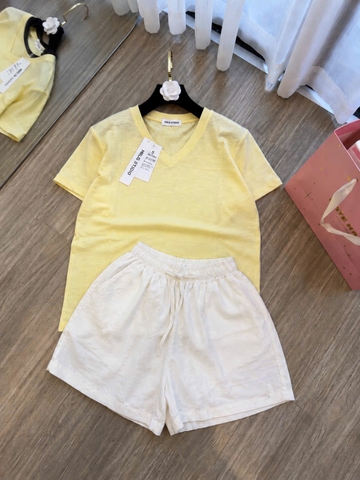 SET1003- Set áo đũi vàng phối quần short trắng