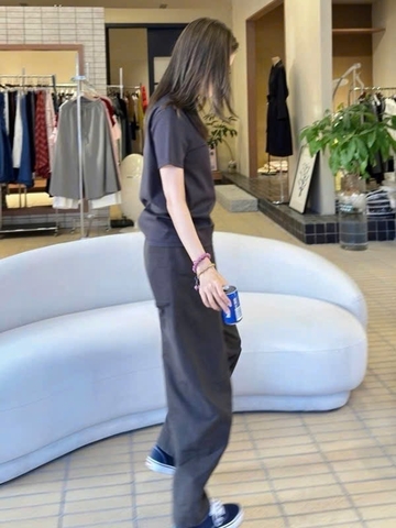 SET734- Set thể thao áo thun thêu ngực phối quần kaki suông cạp chun