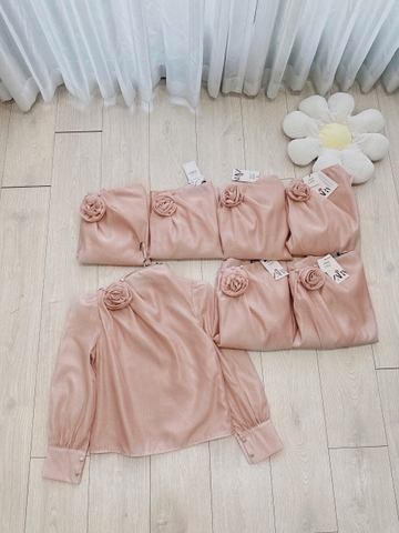 A154-Áo sơ mi nữ voan tơ cúc bọc đính hoa