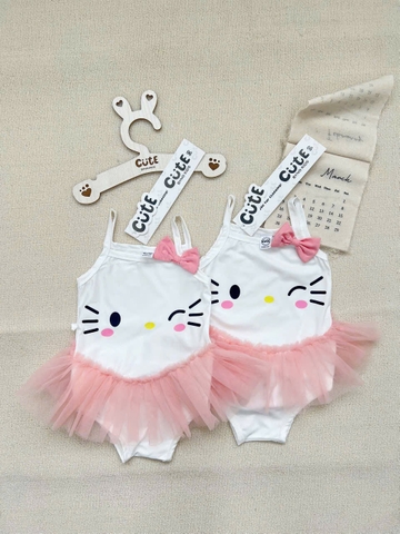 Bt552- Bộ bơi kitty chân voan màu trắng bé gái