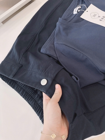 SET734- Set thể thao áo thun thêu ngực phối quần kaki suông cạp chun