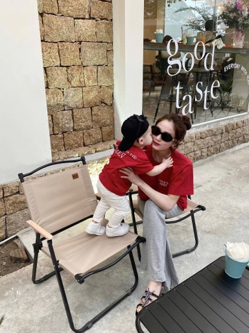 A176-Áo thun đỏ ALDV size MẸ/CON chữ in dáng suông loại đẹp