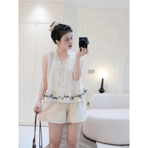 Set1026- Set áo thun cộc đỏ phối chân váy midi đen