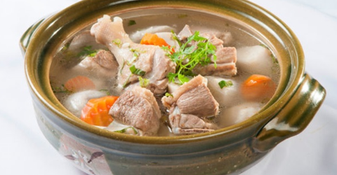 Cách nấu canh gà khoai môn cho bữa cơm ngon miệng