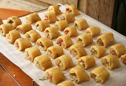 Học lỏm công thức cách làm bánh chả nức tiếng Hà Thành