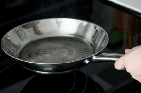 Cách sử dụng chảo nhôm không lo hư hỏng trầy xước