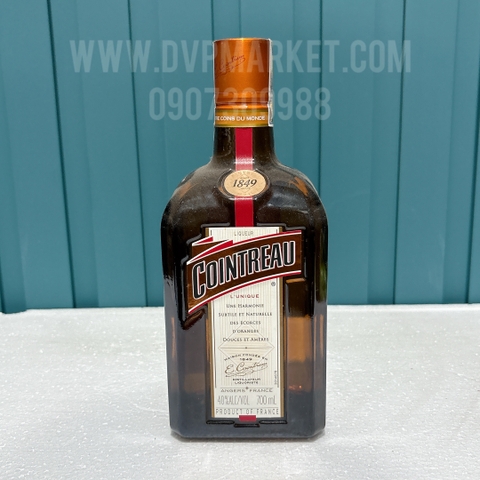 Rượu Cointreau