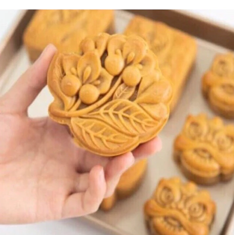 Khuôn nhấn TT lò xo 150g 1 mặt Mai Tứ Quý 2023