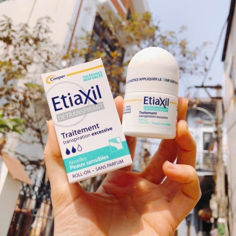 Lăn khử mùi Etiaxil hỗ trợ cải thiện mùi hôi hiệu quả chính hãng Pháp 15ml