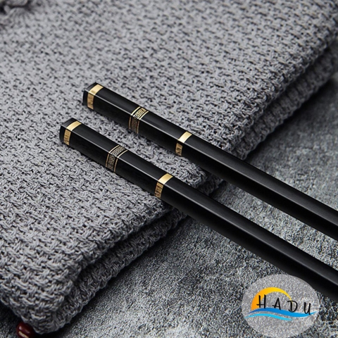 Bộ 10 Đôi Đũa Hợp Kim Kiểu Nhật HADU, Kháng Khuẩn, Chống Trơn, Dài 27cm, Màu Đen Vàng Bạc