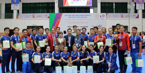 LoliFood tặng quà cho đoàn thể thao môn võ cổ truyền Việt Nam Vovinam