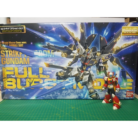 Mô hình lắp ráp 1/100 MG Strike Freedom Gundam Full Burst Mode - Bandai