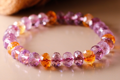 Tránh đeo sai vòng tay phong thủy, không những khó “gặp rủi hóa lành” mà còn 