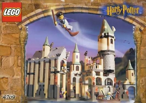 Bộ Mô Hình LEGO Harry Potter: Lâu Đài Hogwarts #4709