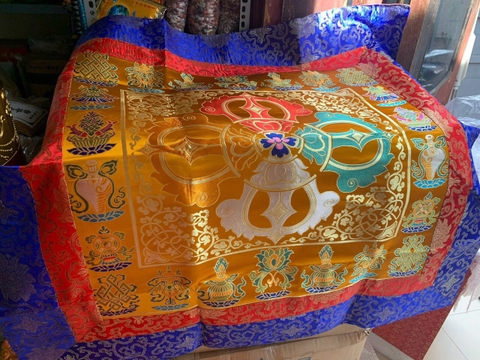 KHĂN TRẢI BÀN VUÔNG