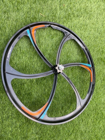 Vành đúc xe đạp 6 đao 26 inch trước