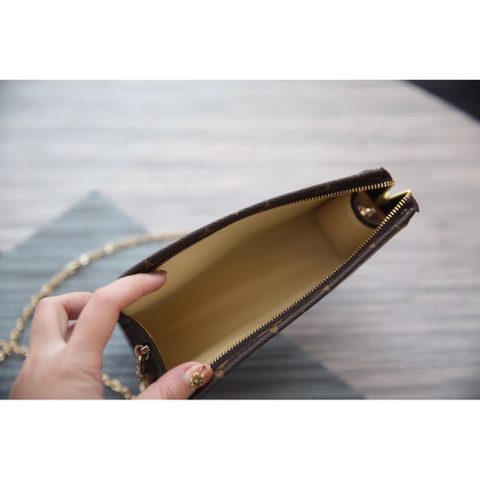 Túi Lv Clutch Cầm Tay